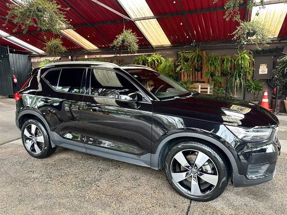 VOLVO XC40 2.0 T4 GASOLINA MOMENTUM GEARTRONIC